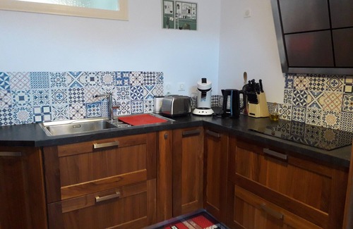 Vic-sur-Cere Casa | Pleasant house close to shops and playground with municipal swimming pool