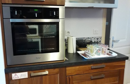 Vic-sur-Cere Casa | Pleasant house close to shops and playground with municipal swimming pool
