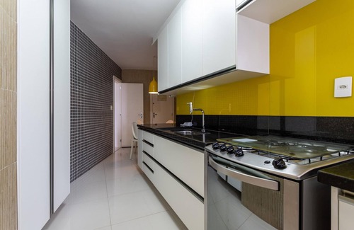 Barra da Tijuca Apartamento | Barra da Tijuca Apartment 2 Bedrooms Street in Front of the Beach Lc703