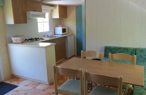 Saint-Andre-dAllas Casa | Pleasant mobile home on "Le Glandier" estate