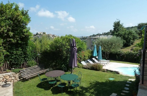 Gattieres Villa | Pleasant Provençal House on the French Riviera