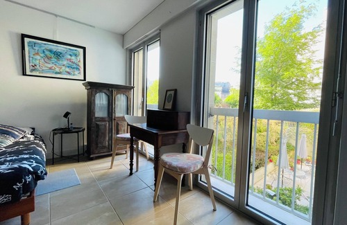 Montparnasse Apartamento | Pleasant, quiet, south-facing 40 m2 apartment facing a 2000 m2 garden.