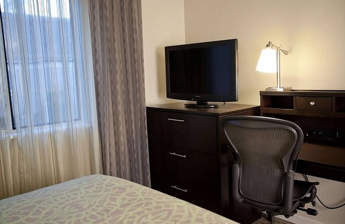 San Bruno Complejo | Pleasant Stay! 2 Convenient Units, Pet-friendly, Free Breakfast, Outdoor Pool!
