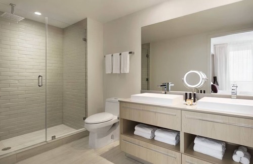 Hollywood South Central Beach Hotel | Pleasant Stay, Convenient Location! 2 Comfortable Units, Onsite Pool