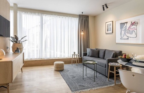 Jewish Quarter Casa | Pleasant Stay in Downtown Antwerp! 3 Apartment-like Units w/ Full Kithcens
