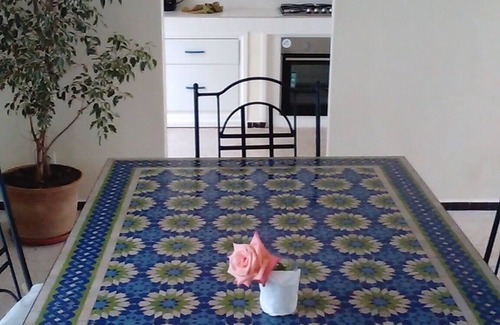 Cite Charaf Casa | PLEASANT SUNNY VILLA RESIDENCIAL ÁREA wifi - jardín - patio