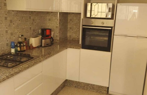 Cite Charaf Casa | PLEASANT SUNNY VILLA RESIDENCIAL ÁREA wifi - jardín - patio