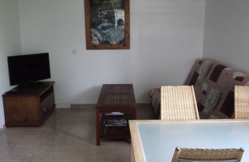 Le Gosier Casa | Pleasant T1 in gîte with 2 other accommodations - a studio and a T1