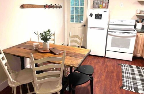 Boyne City Cabina | Pleasant Valley Cabin 5 min to downtown Boyne City