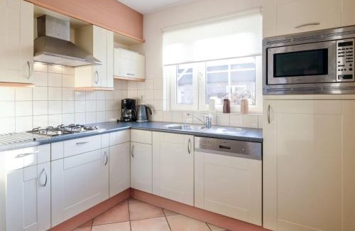 Sint Maartensvlotbrug Casa | Pleasant villa near sea and beach