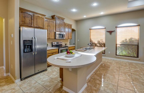 Pleasanton Casa | Pleasanton Vacation Rental with Private Yard!