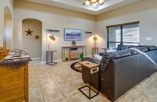 Pleasanton Casa | Pleasanton Vacation Rental with Private Yard!