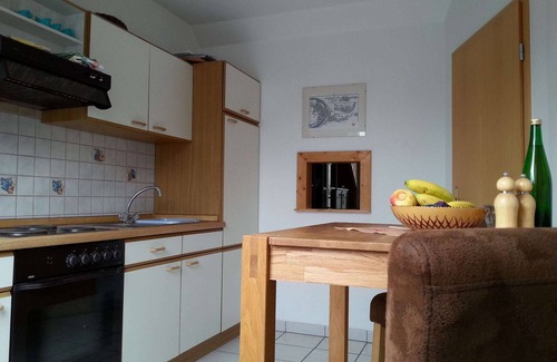 Wolf Apartamento | Pleasing Apartment in Traben-Trarbach with Balcony