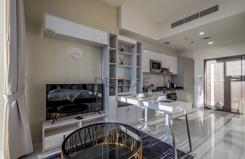 Motor City Apartamento | Pleasing Studio Apartment in Miraclz Tower, Arjan-Dubailand by Deluxe Holiday Homes