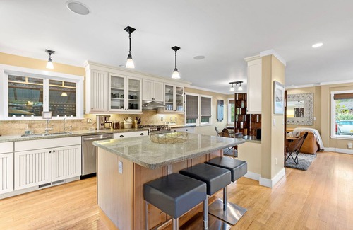 Opal Cliffs Casa | Pleasure Point Fireside Retreat