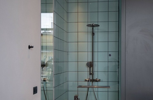 Gazi Hotel | PlexiSpace