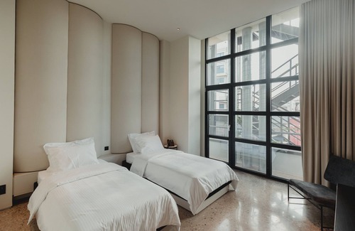 Gazi Hotel | PlexiSpace