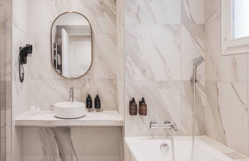 Faubourg-du-Roule Hotel | Pley Hotel