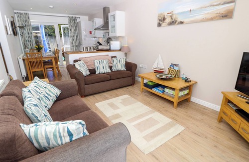 Yarmouth Cabaña | PLIMOTH N9, family friendly, with a garden in Yarmouth