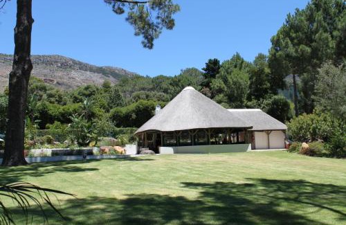 Steenberg Estate Casa | Plotsklaps Self Catering Cottage