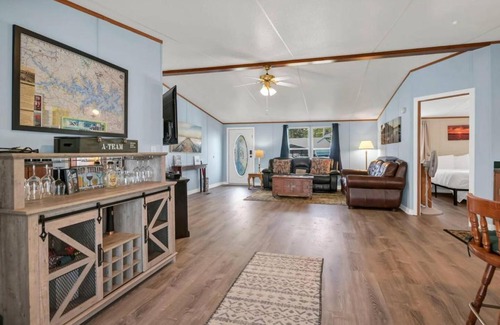 Chapin Casa | Plum Beautiful with Hot Tub