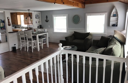 Newbury Casa | Plum Island Newbury Beach Rental- 3 min Walk to the beach
