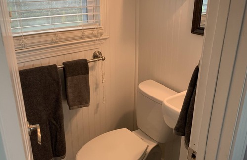 Hampton Cabaña | Plum Place - Dog Friendly, Steps from the beach