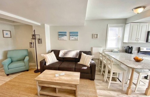 Newbury Condominio | Plum Royale Jr: Cozy Plum Is. home w/beach access