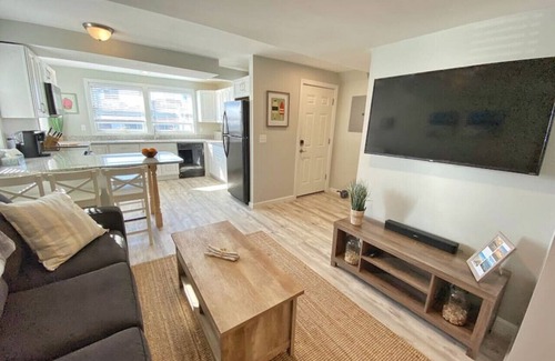 Newbury Condominio | Plum Royale Jr: Cozy Plum Is. home w/beach access