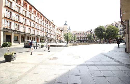 Centro de Toledo Apartamento | pluma y espada