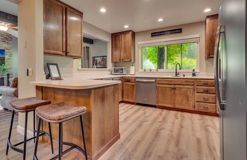 Plumas Eureka Estates Casa | Plumas Pines Escape - Golf Views + Coffee Bar + Games + Family Friendly