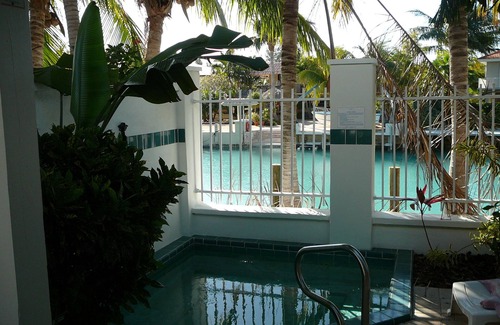 Marathon Villa | SPA VILLA LAGUNA DE AGUA AZUL