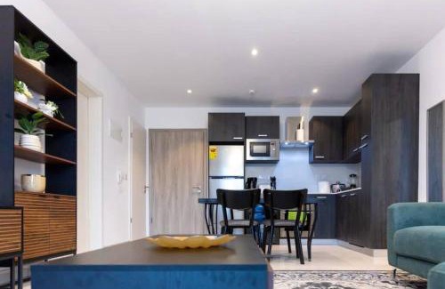 Accra Apartamento | Plush 1 Bedroom/Guest Washroom @The Lennox Airport