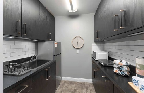 Jacksonville Casa | Plush 2 Bed Getaway w/ 100" Projector & Sectional