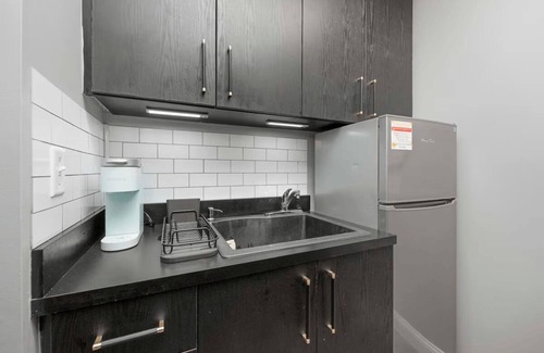 Jacksonville Casa | Plush 2 Bed Getaway w/ 100" Projector & Sectional