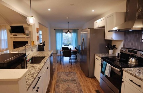 Ladson Casa | Plush in the Pines- 4br & Game Room!
