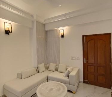 Greater Noida Apartamento | Pluto Homes
