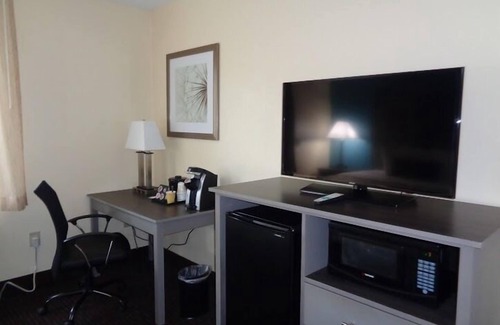 Kingston Hotel | Plymouth Bay Inn and Suites
