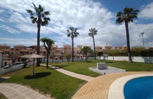 Torrevieja Apartamento | PMT03 - Charming Townhouse with communal pool