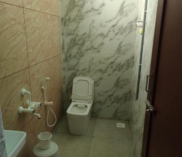 Kalapettai Hotel | PN Samy Happy Stay