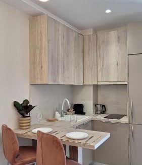 Kalamata Apartamento | Pnoé, by Miorah Selections