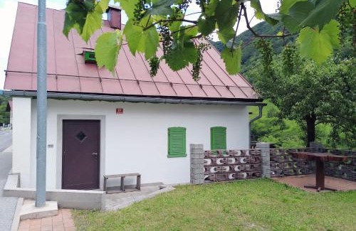 Tolmin Casa | počitniška hiška MEDVEJKE