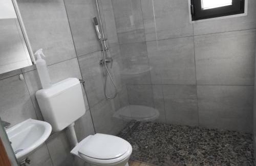 Ajdovscina Casa | Počitniški hišici - Small holiday houses