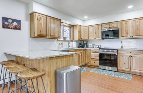 Bushkill Casa | Pocono Mountain Family Home w/ Deck + Grill