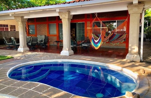 Pochomil Casa | Amplia casa frente al mar 4bd. Propiedad exclusiva y privada.