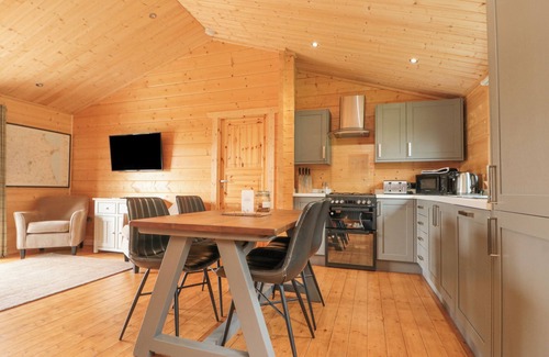 Driffield Cabaña | POCKTHORPE LODGE, pet friendly, country holiday cottage in Nafferton
