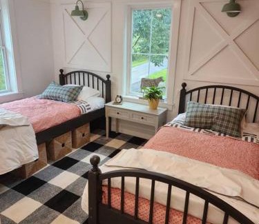 Stroudsburg Casa | Pocono Farmhouse - Fully Renovated 1881 Home