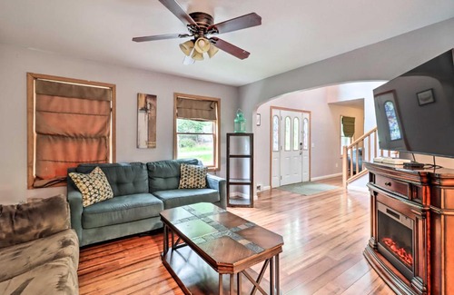 Bushkill Casa | Pocono Gem with Deck and Fire Pit, 9 Mi to Skiing!