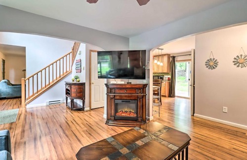 Bushkill Casa | Pocono Gem with Deck and Fire Pit, 9 Mi to Skiing!