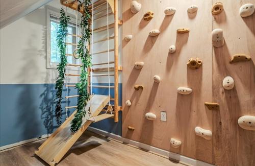 Locust Lake Village Casa | Pocono Lake Getaway Sauna Hot Tub Playground